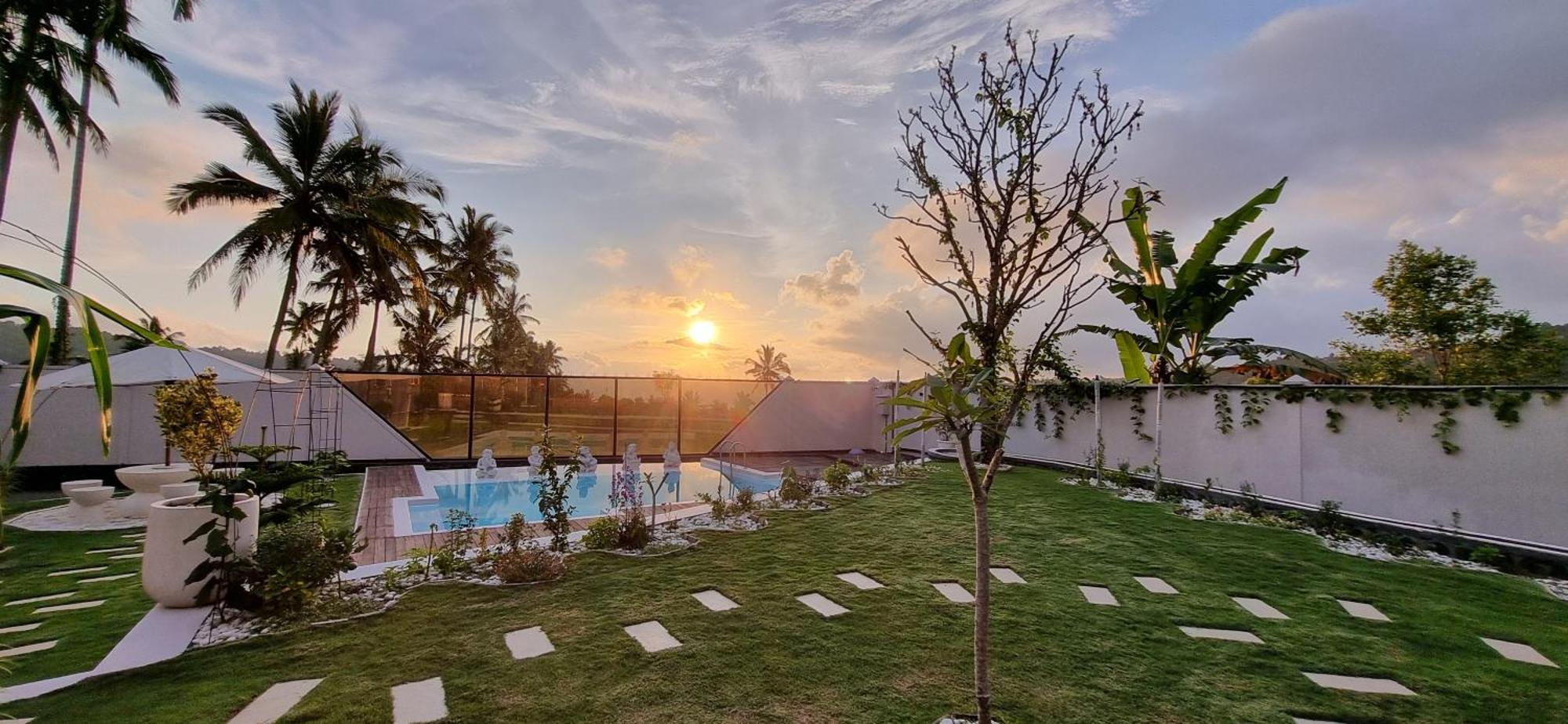Utopiaku - Munduk Highlands Villa ภายนอก รูปภาพ