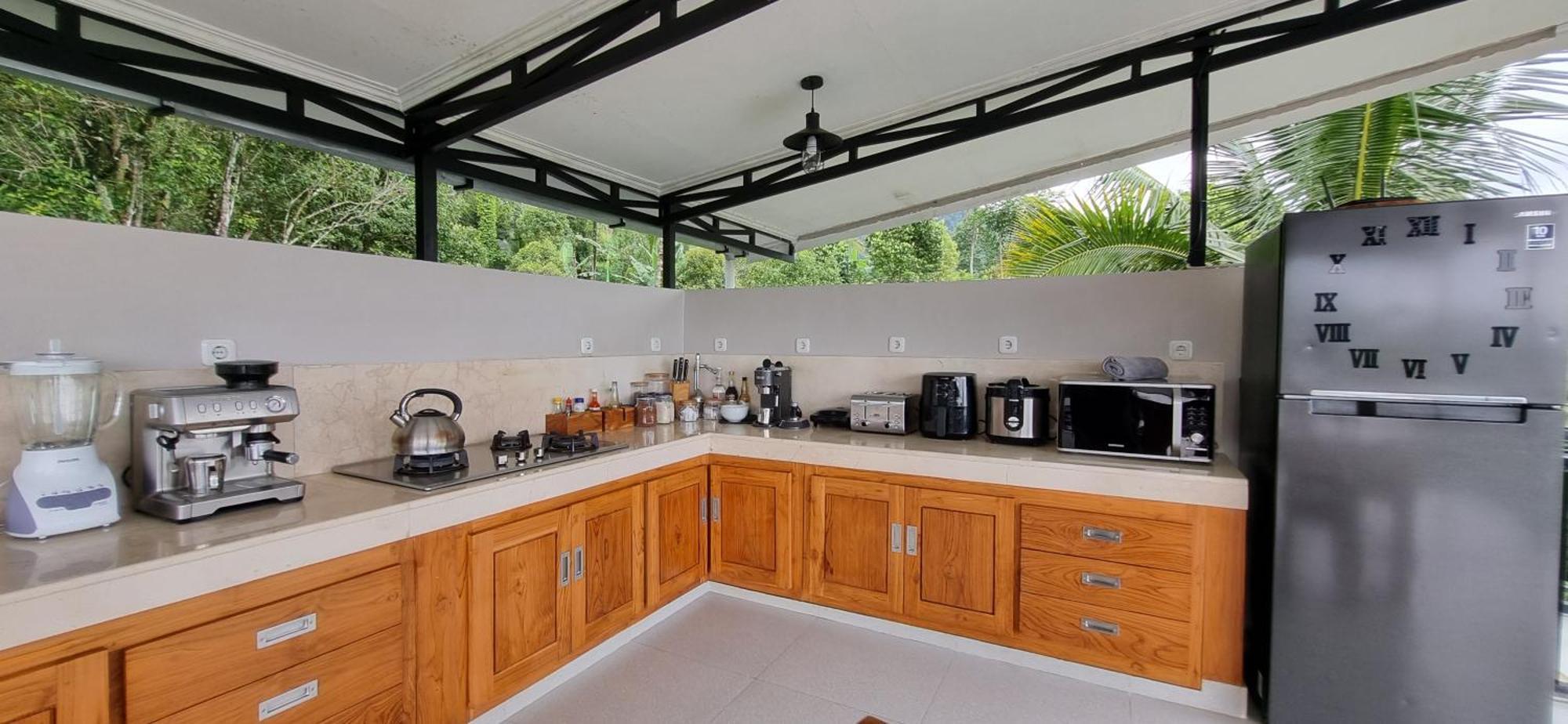 Utopiaku - Munduk Highlands Villa ภายนอก รูปภาพ
