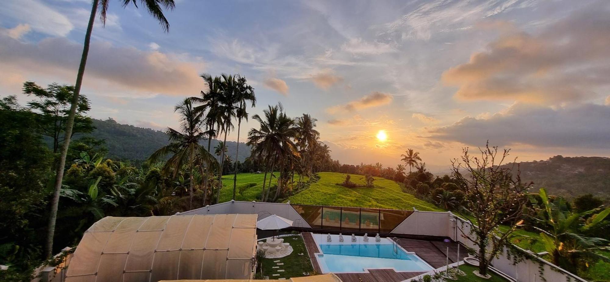 Utopiaku - Munduk Highlands Villa ภายนอก รูปภาพ